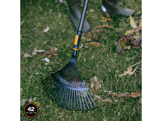 Грабли веерные мет. для листьев OneClick FISKARS