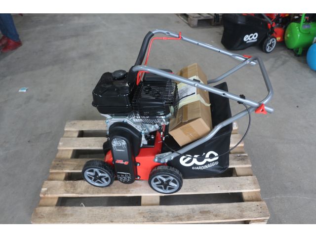 Аэратор/скарификатор бензиновый ECO SCG-400 уцененный (9609199028) (7.0 л.с., шир. 40 см,, 8 уровней, ручной привод, колеса 7", травосборник