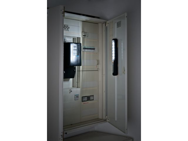 Фонарь-переноска аккумуляторный 300Лм, Brennenstuhl HL 300 AD (с ручной зарядкой (динамо), магнитом, крючком, USB)