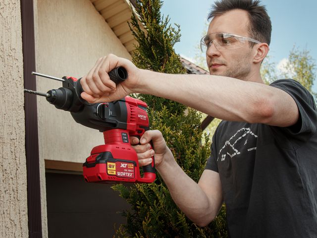 Аккум. перфоратор WORTEX CRH 1824-2 в кор. ALL1 XLT SOLO БЕСЩЕТ., 18 В, 2.6 Дж, 26 мм (ОТГРУЗКА ТОЛЬКО ПО ЭТН/ЭТТН | вес 2.4 кг, 4 режима)