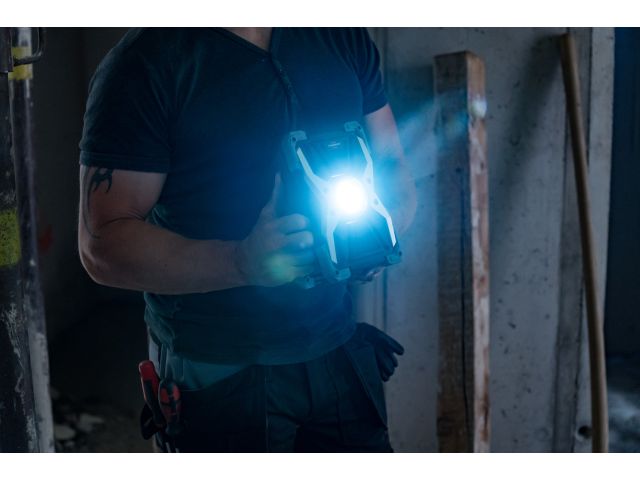 Фонарь светодиодный аккум. 1500 Лм Brennenstuhl (IP65; 15 Вт)