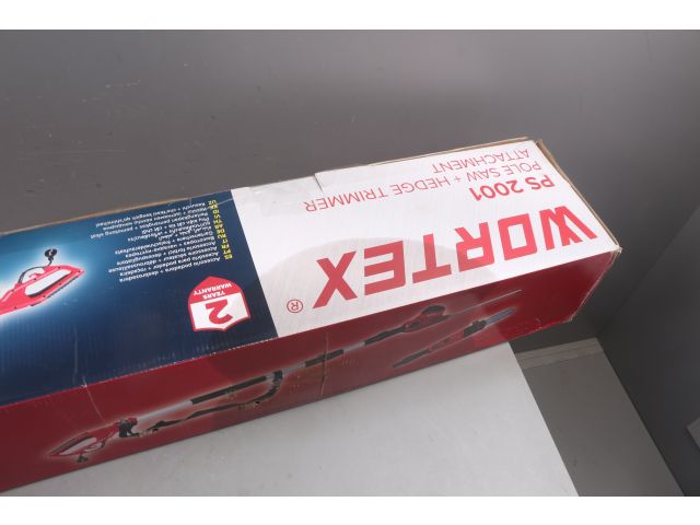 Высоторез WORTEX PS 2001 + насадка-кусторез в кор. уцененный (0000106758) (750 Вт, шина 8", автосмазка, телескоп. штанга  до 2 м)