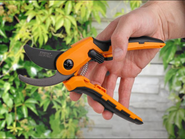 Секатор плоскостной 21см STARTUL METSA (ST6492-02)