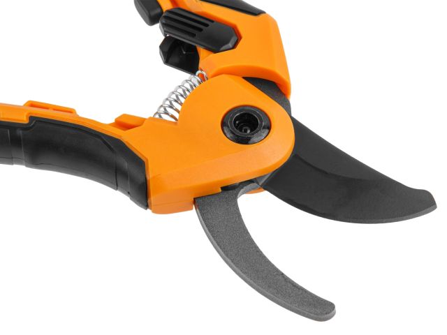 Секатор плоскостной 21см STARTUL METSA (ST6492-02)