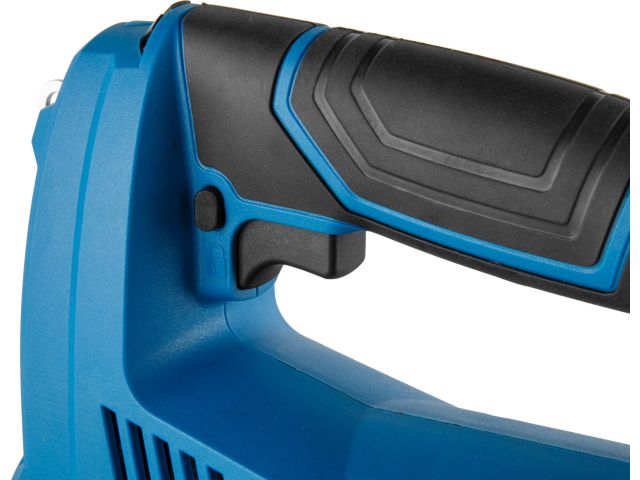 Аккум. шприц для смазки BULL CGG 6818 в кор. XLTpro SET 18 В, 690 атм., 255 г/мин, 1х4 А*ч, з/у 4 А (Шланг 76 см)