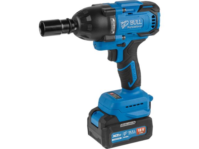 Аккум. ударный гайковерт BULL SC 1807 Xcase, XLTpro, БЕСЩЕТ., 18 В, 750 Н*м, 1/2", 2х4 А*ч, з/у 4 А (вес 2,24 кг)