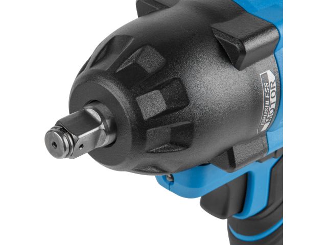 Аккум. ударный гайковерт BULL SC 1807 Xcase, XLTpro, БЕСЩЕТ., 18 В, 750 Н*м, 1/2", 2х4 А*ч, з/у 4 А (вес 2,24 кг)