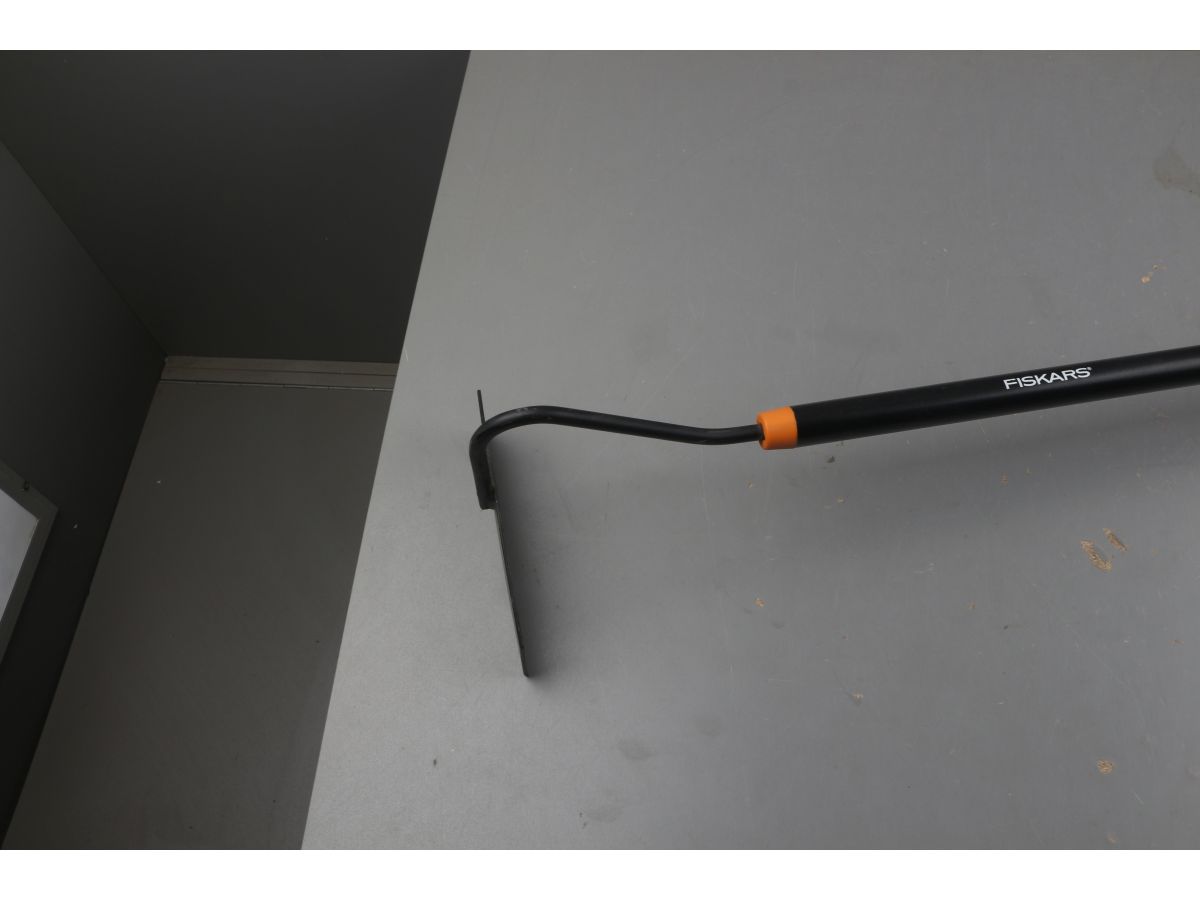 Тяпка Solid FISKARS уцененный (0025554586)