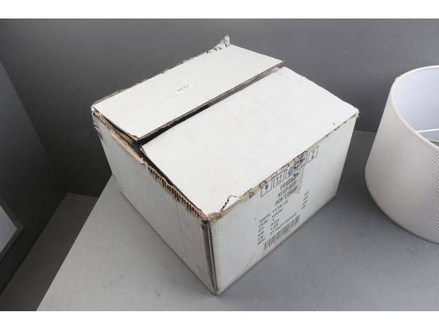 Подвесной светильник Escada 1139/1S E27x60W White уцененный (0029476980)