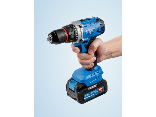 Аккум. дрель-шуруповерт BULL SR 1802 Xcase, XLTpro, БЕСЩЕТ., 18 В, 80 Н*м, 2*4 А*ч, БЗП 13 мм (шурупы до 10 мм)