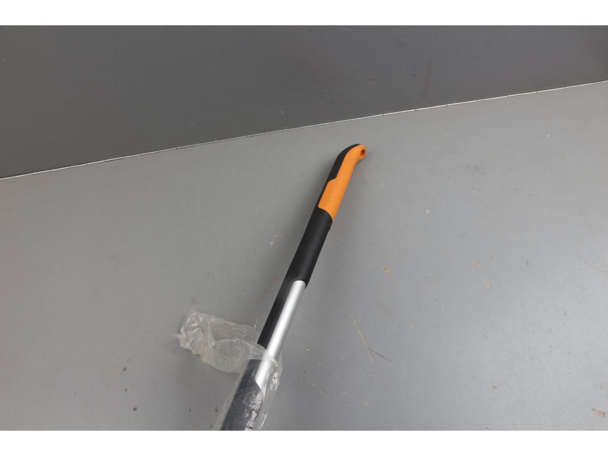 Грабли для газона L Xact FISKARS уцененный (0114091470)