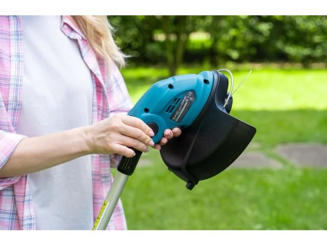 Триммер аккум. MAKITA LXT DUR181SY в кор. (18.0 В, 1 акк., 1.5 А/ч, Li-Ion, 26 см, с головкой, зарядное DC18SD плавный пуск,)