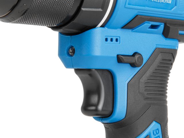 Аккум. дрель-шуруповерт BULL SR 1804 R-series в чем. XLTpro БЕСЩЕТ., Импульс., 18 В, 50 Н*м, 2х2 А*ч (шурупы до 10 мм)