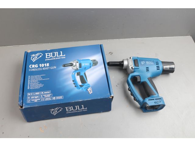Аккум. заклепочный пистолет BULL CRG 1018 в кор. XLTpro SOLO, БЕСЩЕТ., 25 мм, 10000 Н уцененный (0 (2.4, 3.2, 4.0, 4.8 мм, вытяжные, подсвет
