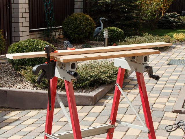 Верстак складной WORTEX WB 1060 в кор. БАМБУК, 605x640x800 мм, регулировка столешницы (нагрузка до 150 кг, масса 5,3 кг)