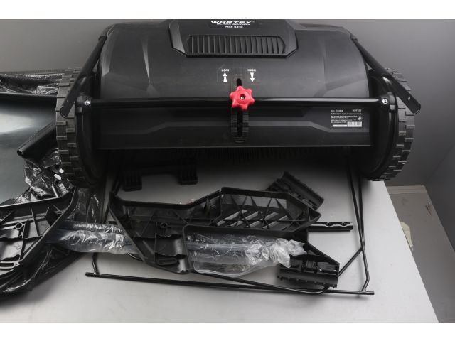 Собиратель листьев механический WORTEX HLS 5310 в кор. шир. 53 см., выс. 5-40 мм. уцененный (02265 (Ручной привод, регулировка высоты, мусор