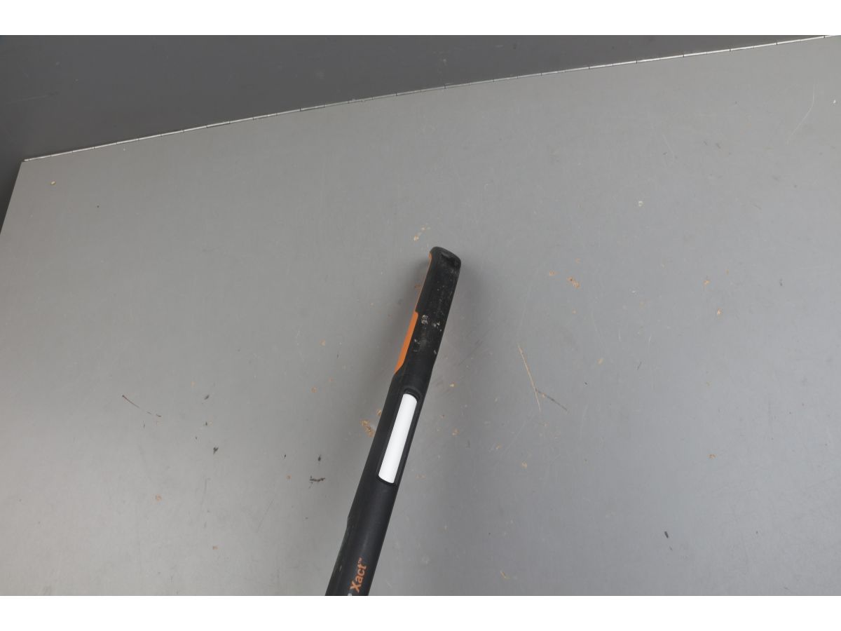 Пропалыватель 135 мм Xact FISKARS уцененный (0406976372)