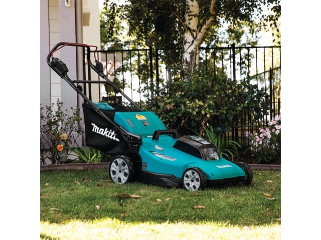 Газонокосилка аккумуляторная MAKITA LXT DLM538CT2 (18.0 В, 2 акк., 5.0 А/ч, Li-Ion, шир. 500 мм, выс. 20-100 мм, пластм. корпус, травосборни