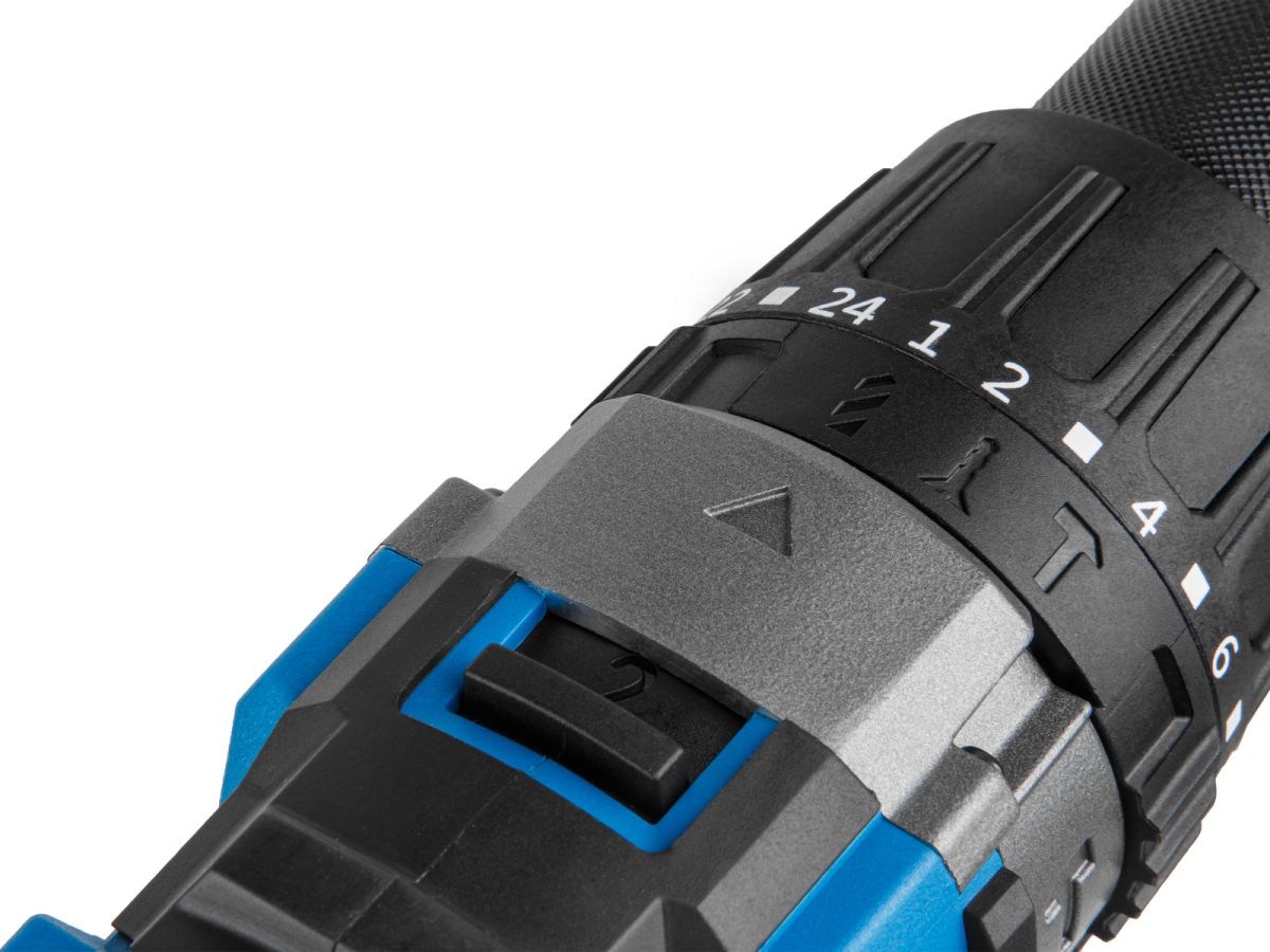Аккум. дрель-шуруповерт BULL SR 1805 в чем. XLTpro, 2х4 А*ч, БЕСЩЕТ., 18 В, 120 Н*м, БЗП(мет.) 13 мм