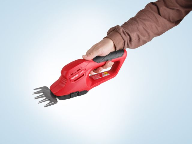 Аккум. ножницы садовые WORTEX SG 7215-1 в кор. + насадка-кусторез (7.2 В, 1 акк., 2.0 А/ч, Li-Ion, шир. 100 мм (для травы), длина 200 мм (ку