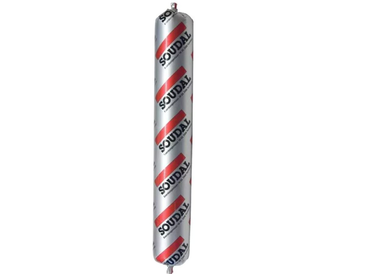 Клей-герметик полиуретановый "Soudal" Soudaflex 40FC черный 600 мл