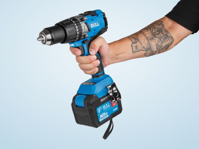 Аккум. дрель-шуруповерт BULL SR 1805 в чем. XLTpro, 2х6 А*ч, БЕСЩЕТ., 18 В, 120 Н*м, БЗП(мет.) 13 мм (Доп. функции: Ударное сверление, "Anti