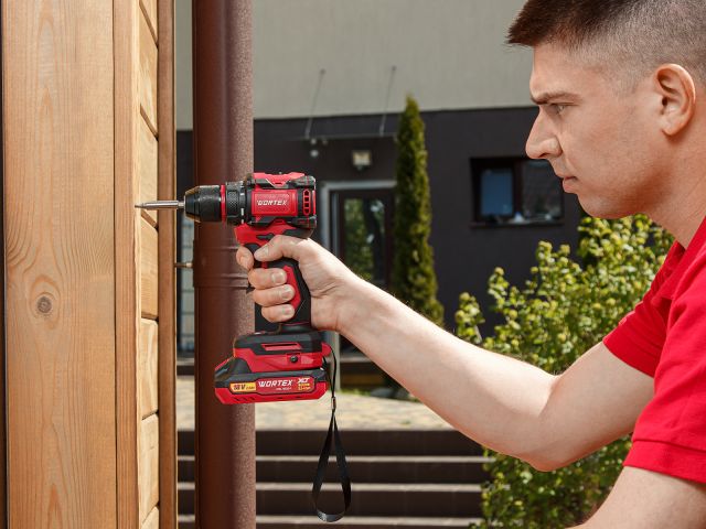 Аккум. дрель-шуруповерт WORTEX BD 2025 DLi в чем. ALL1 XLT БЕСЩЕТ, 18 В, 50 Н*м, 2х1,5 А*ч, БЗП 10 м (шурупы до 9 мм, защита от перегрузки и