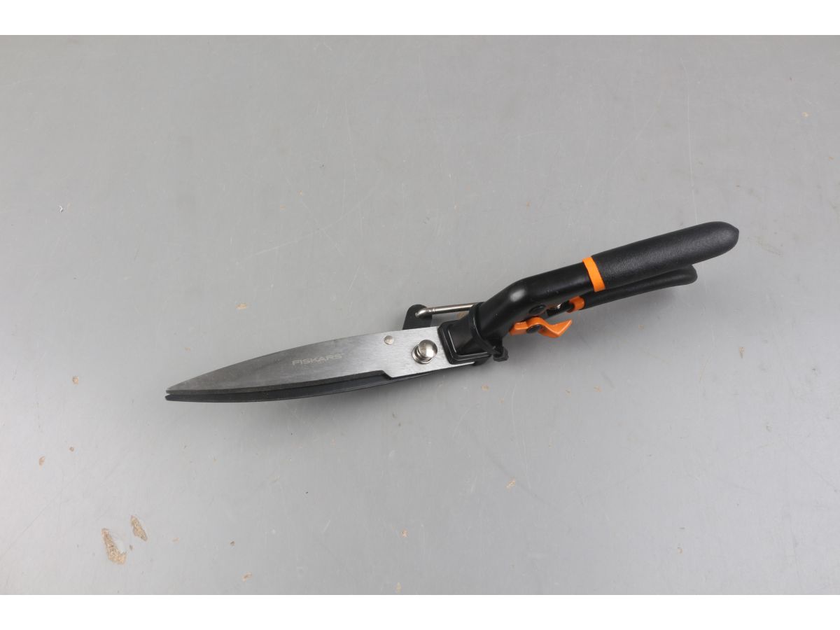 Ножницы для травы GS21 Solid FISKARS уцененный (0972545616)