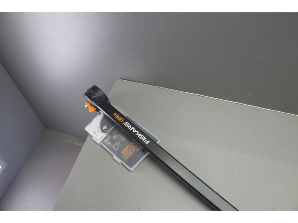 Сучкорез универсальный UP84 FISKARS 220 см уцененный (0986007636)