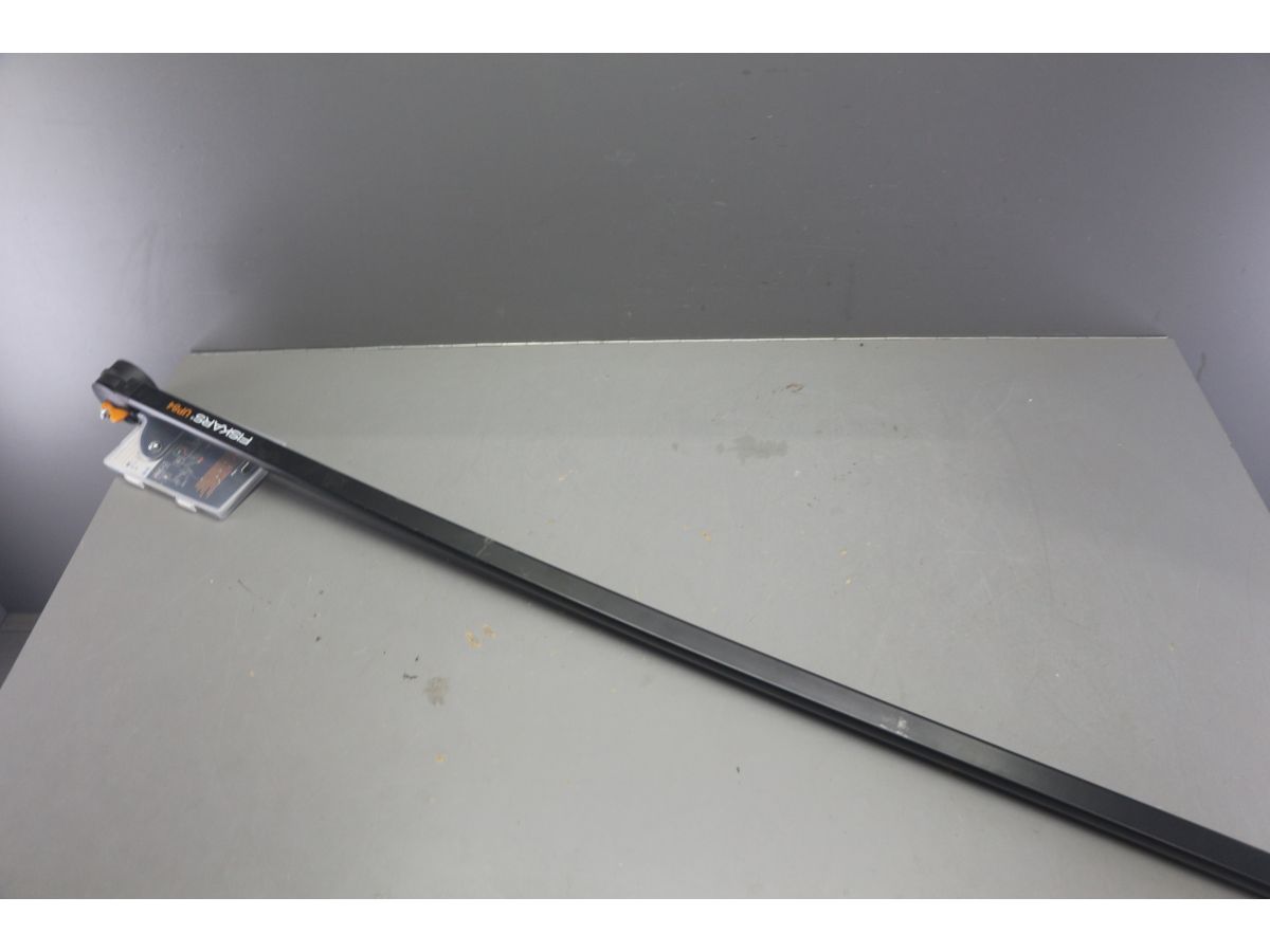 Сучкорез универсальный UP84 FISKARS 220 см уцененный (0986007636)