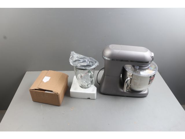 Кухонный комбайн NORMANN AFP-965 уцененный (0989329110) б/у (0989329110) (2000 Вт; регул.скор.; 12 функций; чаша миксера 7 л; чаша блендера 