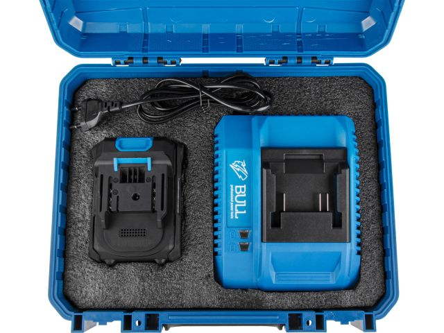 Набор аккумулятор 4 А*ч и зарядное устройство 1х4 А BULL XLTpro в чем. SET (18 В, АКБ 1х4 А*ч, Li-ion, З/У 1 слот, 4 А)