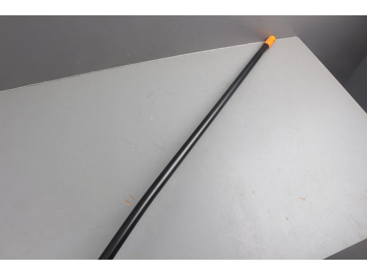 Метла средняя Solid FISKARS уцененный (1106214912)