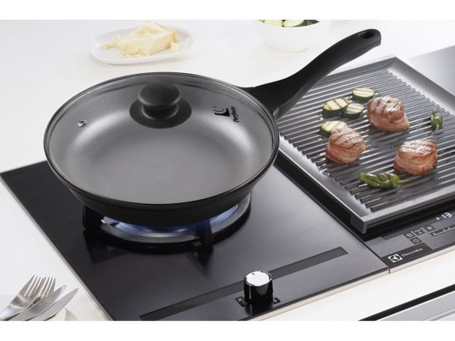 Крышка стеклянная, 240 мм, с металлическим ободом, круглая, PERFECTO LINEA (Стеклянная крышка с паровыпуском на сковороду диаметром 24 см)