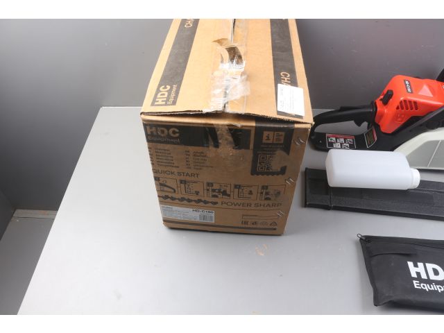 Бензопила HDC HD-C180 без шины и цепи уцененный (1662592932) (1.50 кВт, 2.0 л.с., 31.8 см3, вес 4 кг)