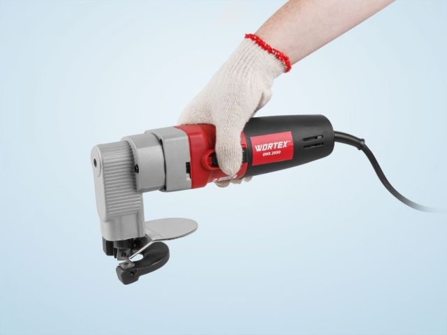 Ножницы листовые WORTEX EMS 2550 в чем. 500 Вт, 1800 ход./мин., 3 м кабель (2,55 кг)