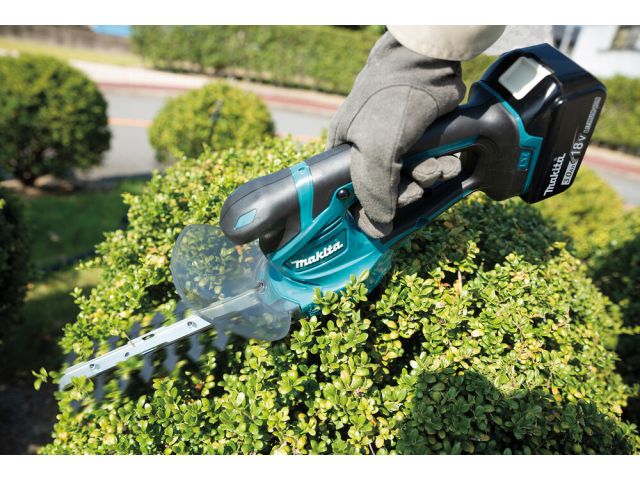 Аккум. ножницы садовые MAKITA LXT DUM111SYX в кор. (18.0 В, 1 акк., 1.5 А/ч, Li-Ion, шир. 110 мм)