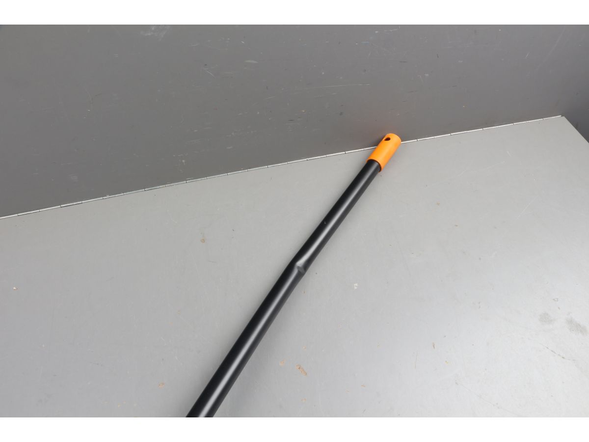 Грабли Solid для листьев L FISKARS (135016) уцененный (2196535392)