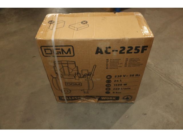 Компрессор DGM AC-225F безмасляный уцененный (2241595770) (260 л/мин, 8 атм, коаксиальный, безмасляный, ресив. 24 л, 230 В, 1,5 кВт)