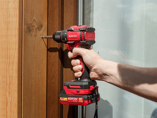 Аккум. дрель-шуруповерт WORTEX BD 2025 DLi в чем. ALL1 XLT БЕСЩЕТ, 18 В, 50 Н*м, 2х2 А*ч, БЗП 10 мм (шурупы до 9 мм, защита от перегрузки и 