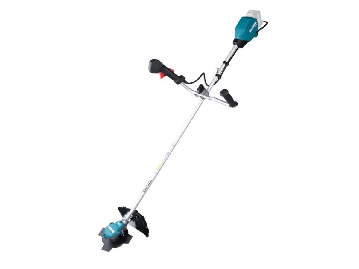 Аккум. триммер MAKITA XGT UR002GZ05 в кор.