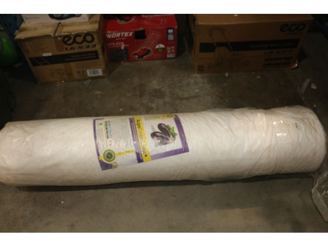 Спанбонд №30 белый рулон 3.2 м, 1 м. пог. (300 м. пог. рулон) уцененный (2476509750)