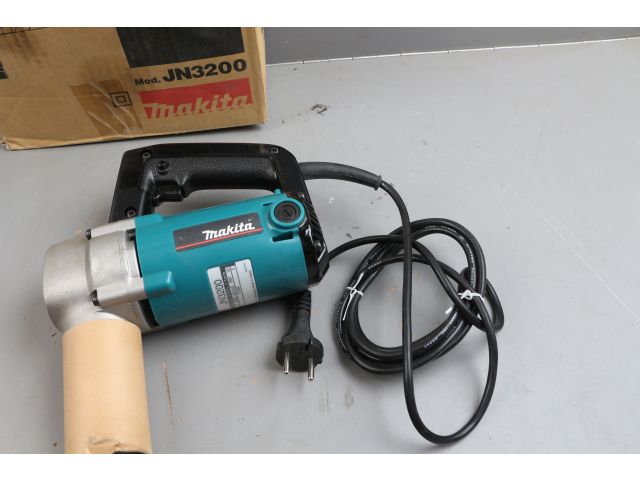 Ножницы высечные MAKITA JN 3200 в чем. уцененный (2480488384) (660 Вт, сталь до 3.2 мм)