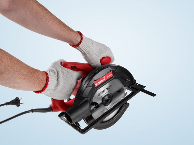 Циркулярная пила WORTEX LX CS 1915-2 в кор. 1400 Вт, 185х20х24Т (Пропил в дереве (90°/45°)  65/45 мм)