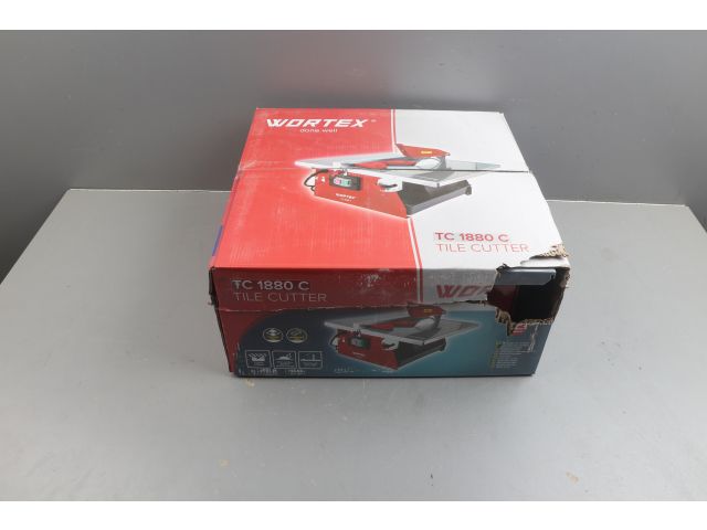 Плиткорез электрический WORTEX TC 1880 C в кор. 600 Вт, 180 мм, 2800 об. мин., глубина до 34 мм уц (385x380 мм с диском, водная система охла