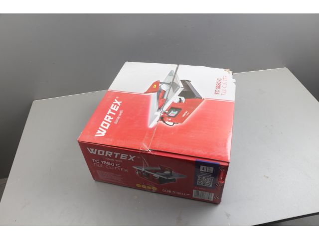 Плиткорез электрический WORTEX TC 1880 C в кор. 600 Вт, 180 мм, 2800 об. мин., глубина до 34 мм уц (385x380 мм с диском, водная система охла