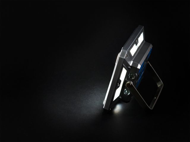 Фонарь светодиодный аккумуляторный BULL CF 2010 в кор. 200-1000 Лм, 10+ режимов, магнит (5 В, 4 Ач, складная конструкция, может выступать ка