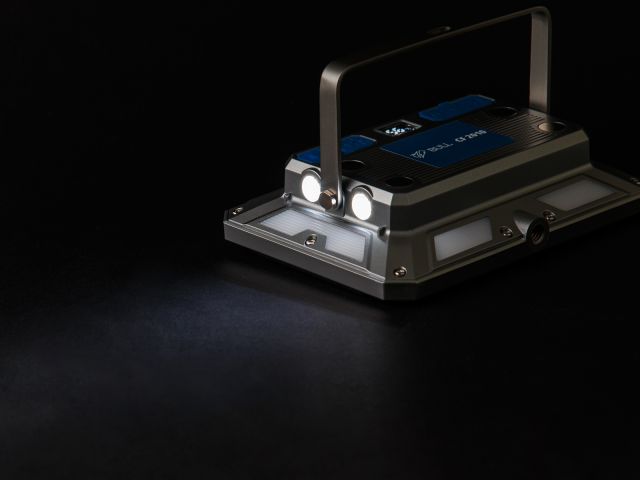 Фонарь светодиодный аккумуляторный BULL CF 2010 в кор. 200-1000 Лм, 10+ режимов, магнит (5 В, 4 Ач, складная конструкция, может выступать ка