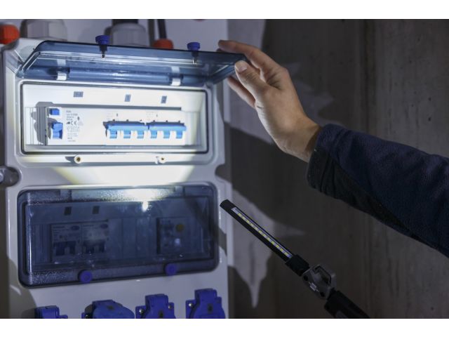 Фонарь-переноска аккумуляторный HL 400 AC Brennenstuhl (IP20; 400Лм, USB Type-C кабель в комплекте)