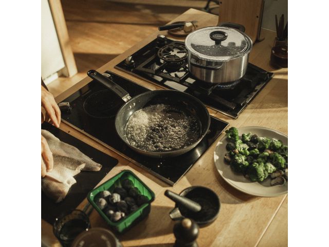 Сковорода с керамическим покрытием 26 см Functional Form Fiskars